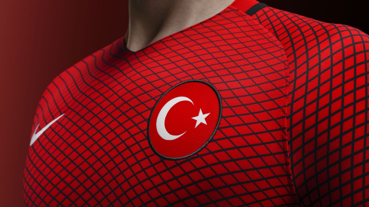 turkiye milli takım forma euro 2016 kirmizi siyah